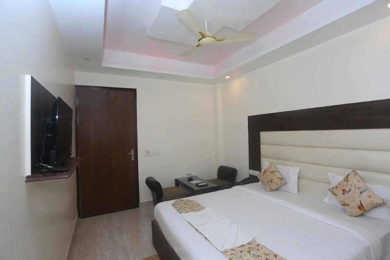 Photo - Hotel The Raj Palace