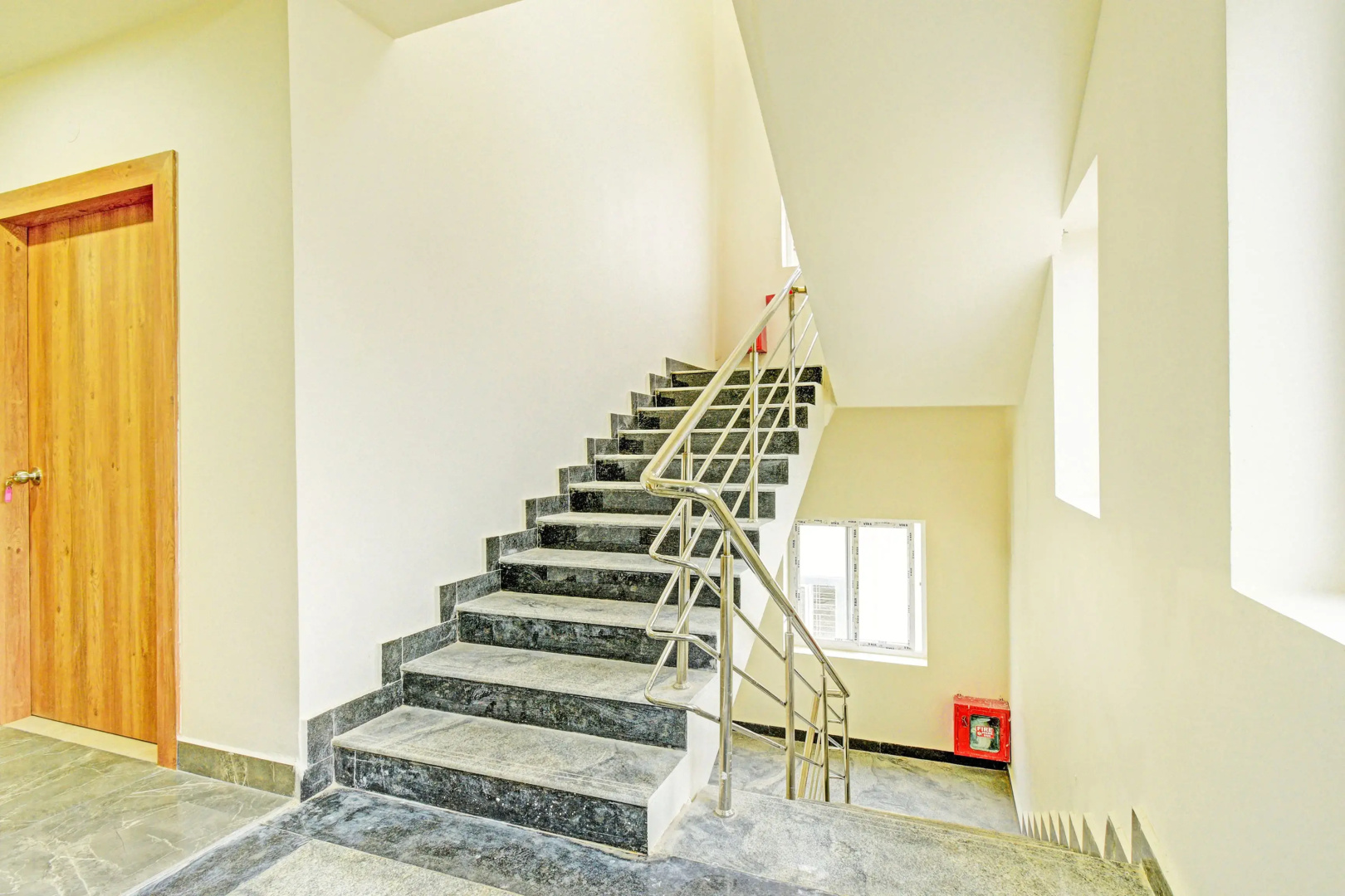 Foto - Super Townhouse Oak Kompally