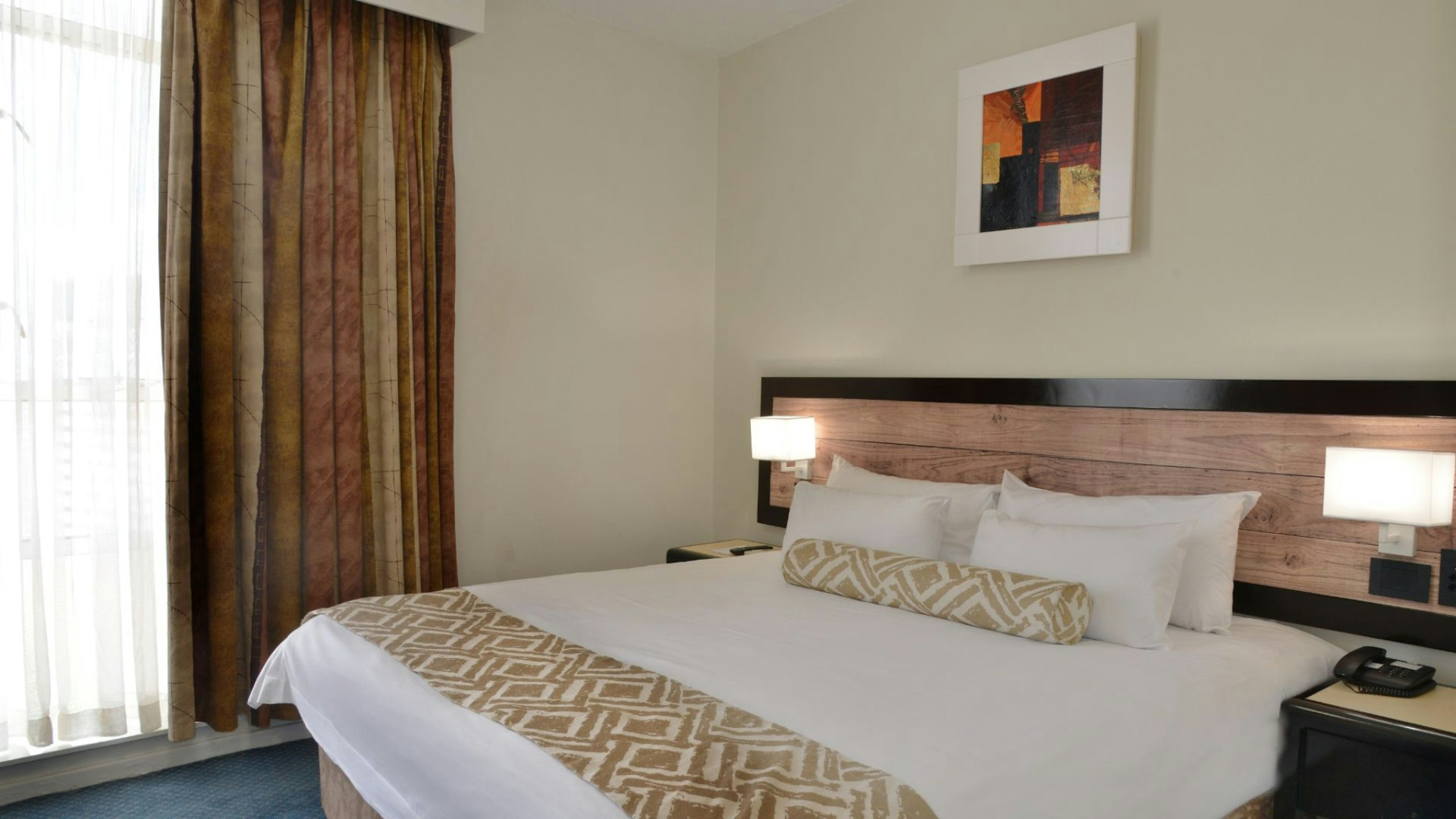 Photo - The Parktonian All Suite Hotel