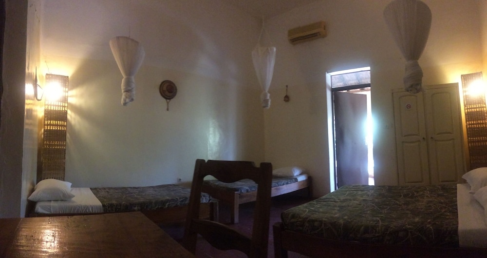 Africa Strike Lodge