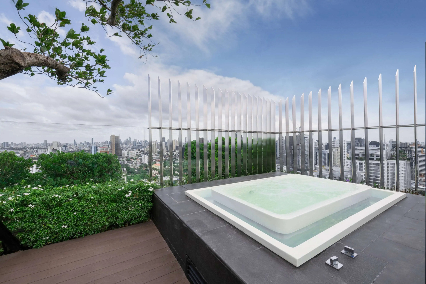 Photo - Wyndham Garden Bangkok Sukhumvit 42