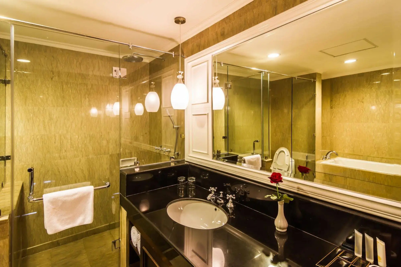 Photo - Royal Kuningan Hotel
