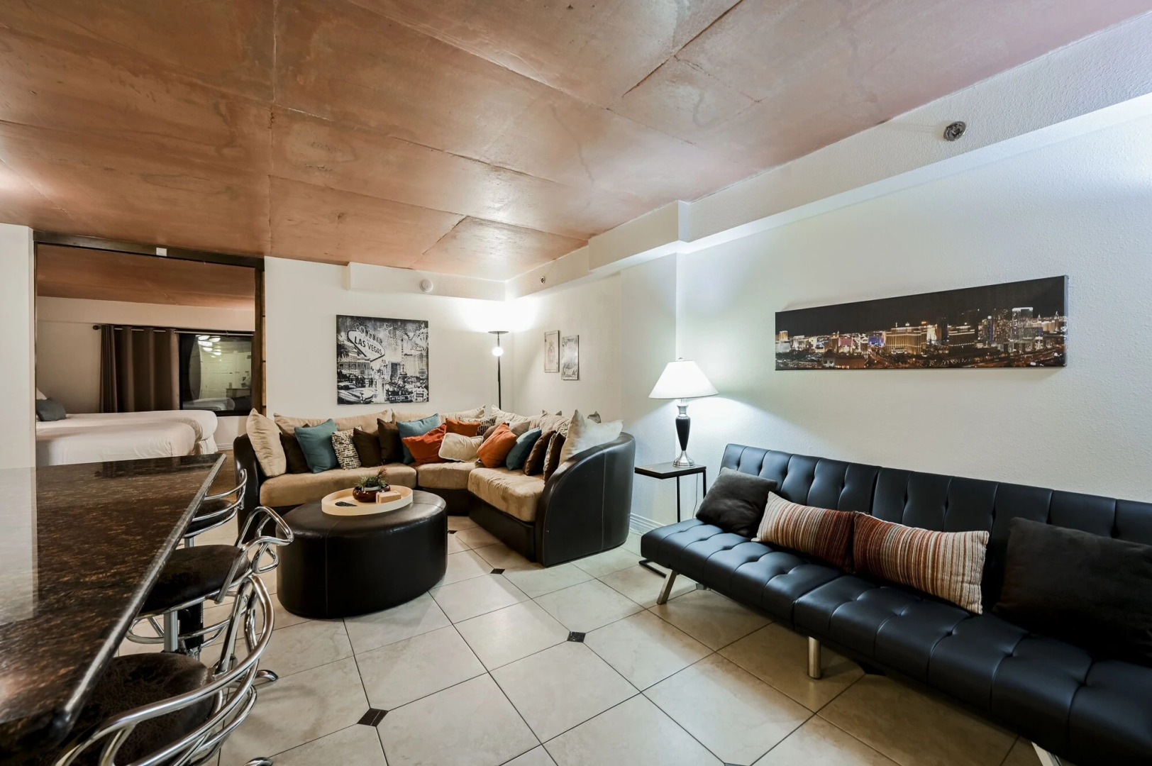 Photo - Jockey Club Suites