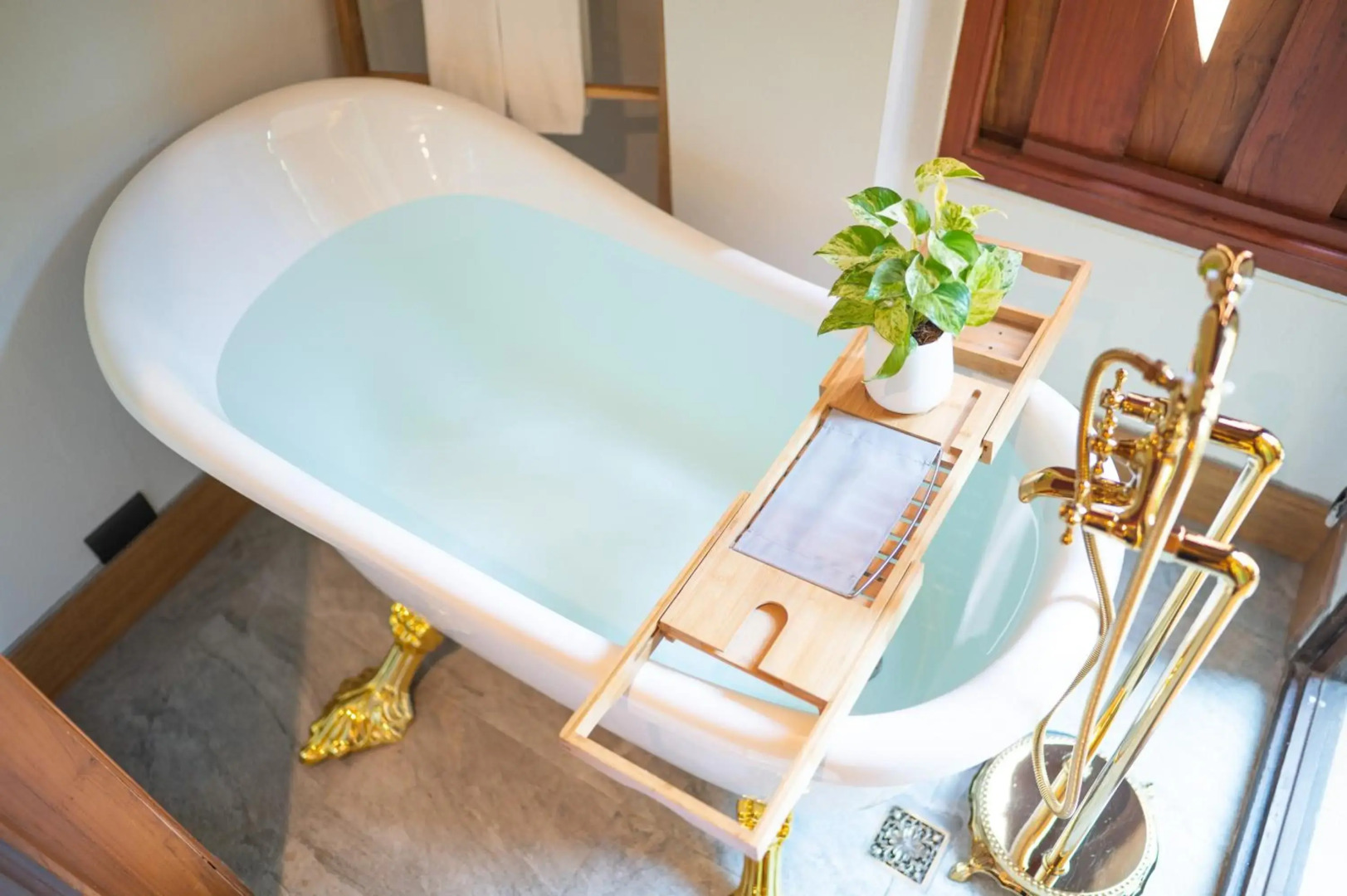 Photo - At Gate Thaphae Hotel