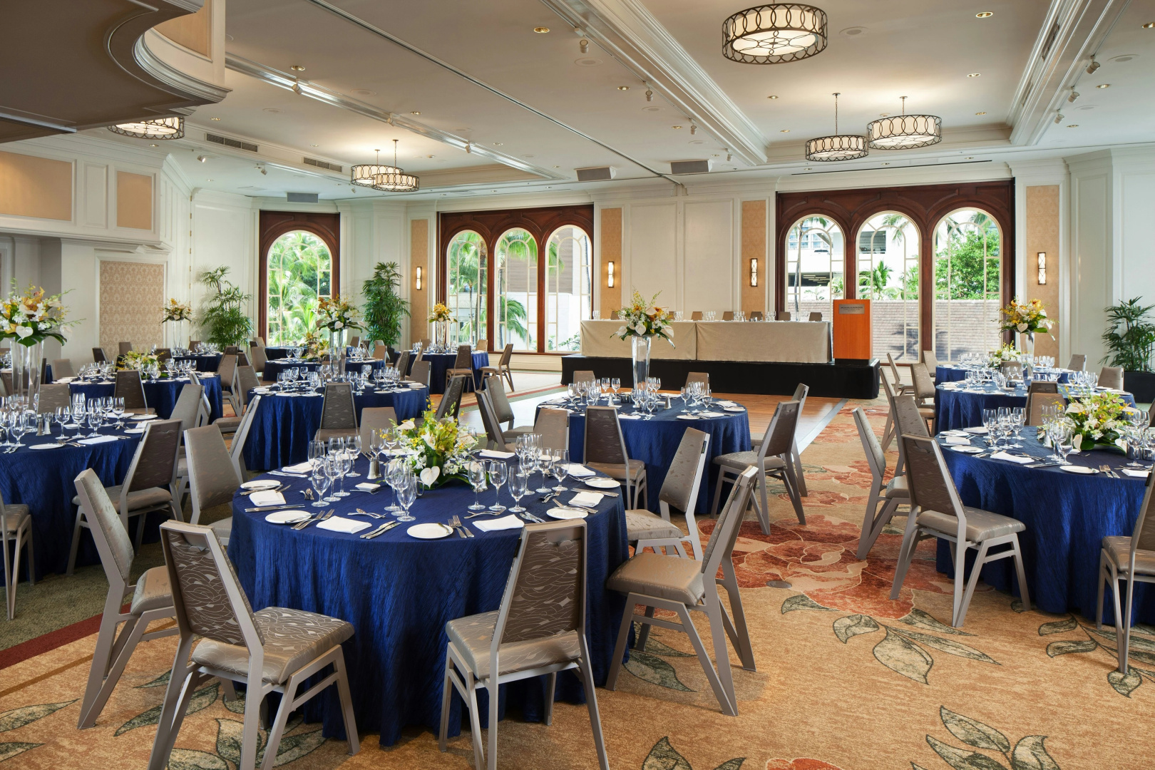 Photo - Moana Surfrider, A Westin Resort & Spa, Waikiki Beach