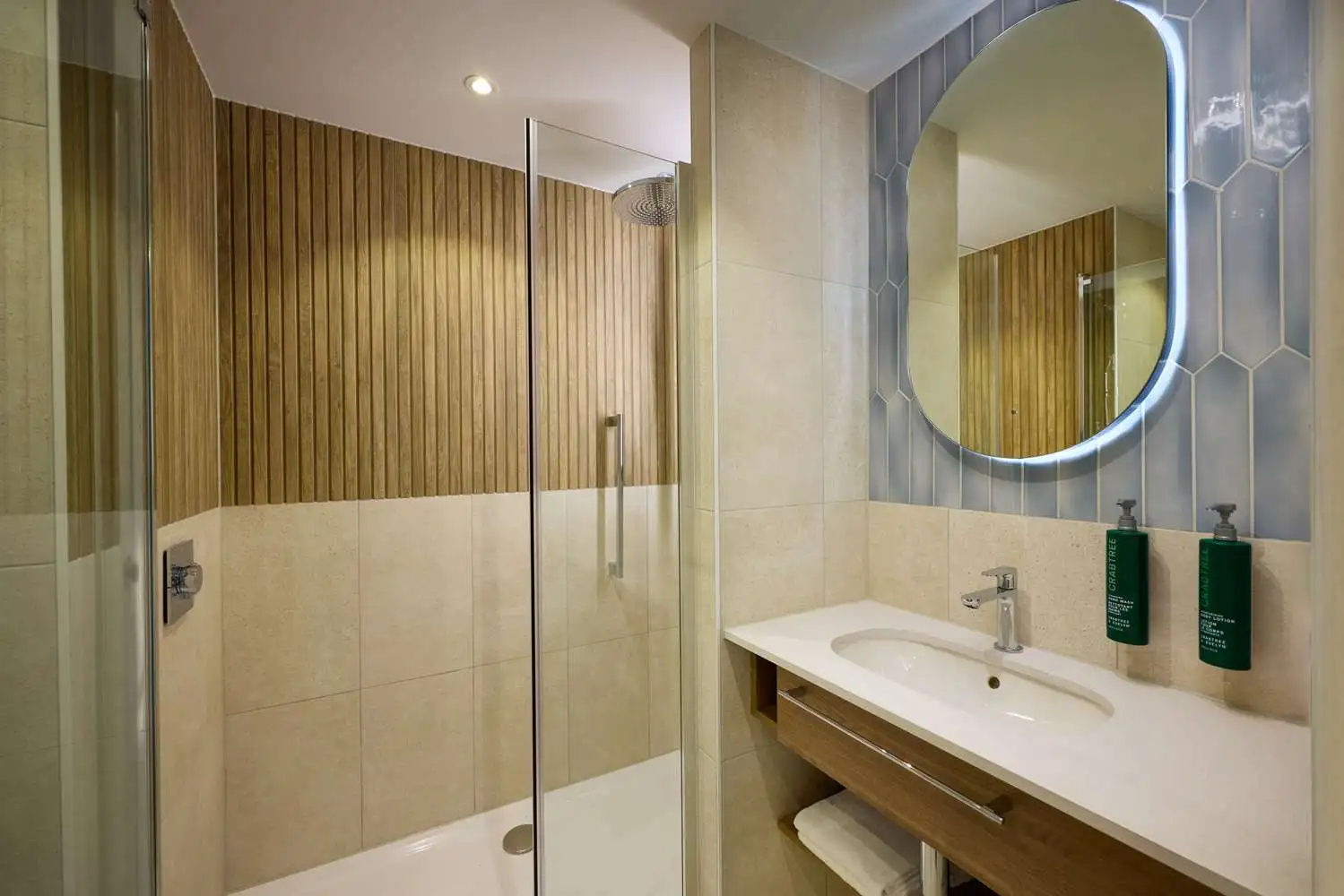Foto - DoubleTree by Hilton Rotterdam Centre Hotel