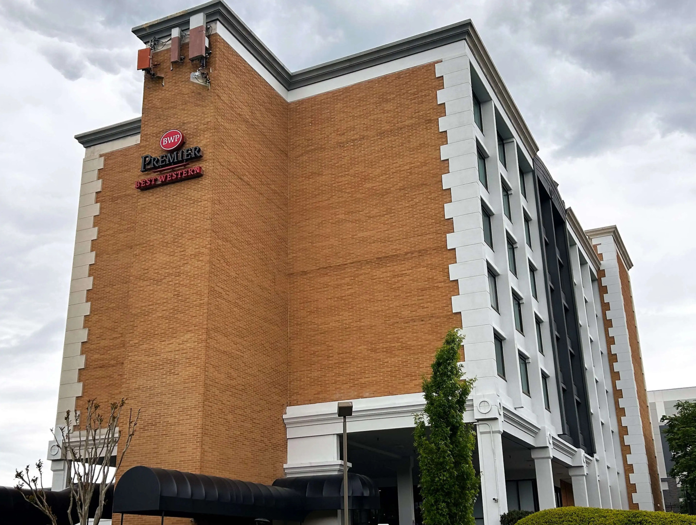 Photo - Best Western Premier Rockville Hotel & Suites