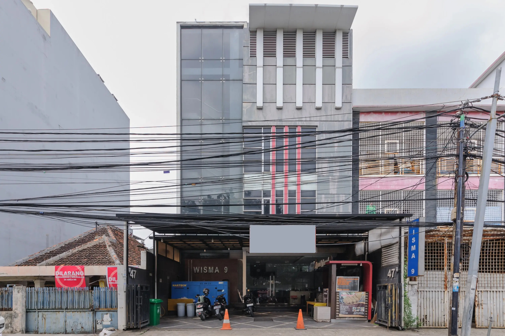 Photo - RedDoorz Plus near Grand Indonesia Jakarta