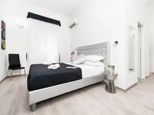 Photo - Black Rooms Colosseo