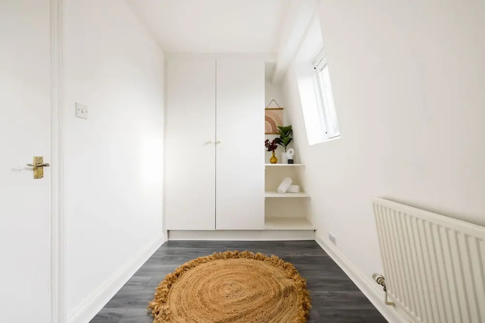 Stylish 2 Bedroom Apartment - Shepherd s Bush