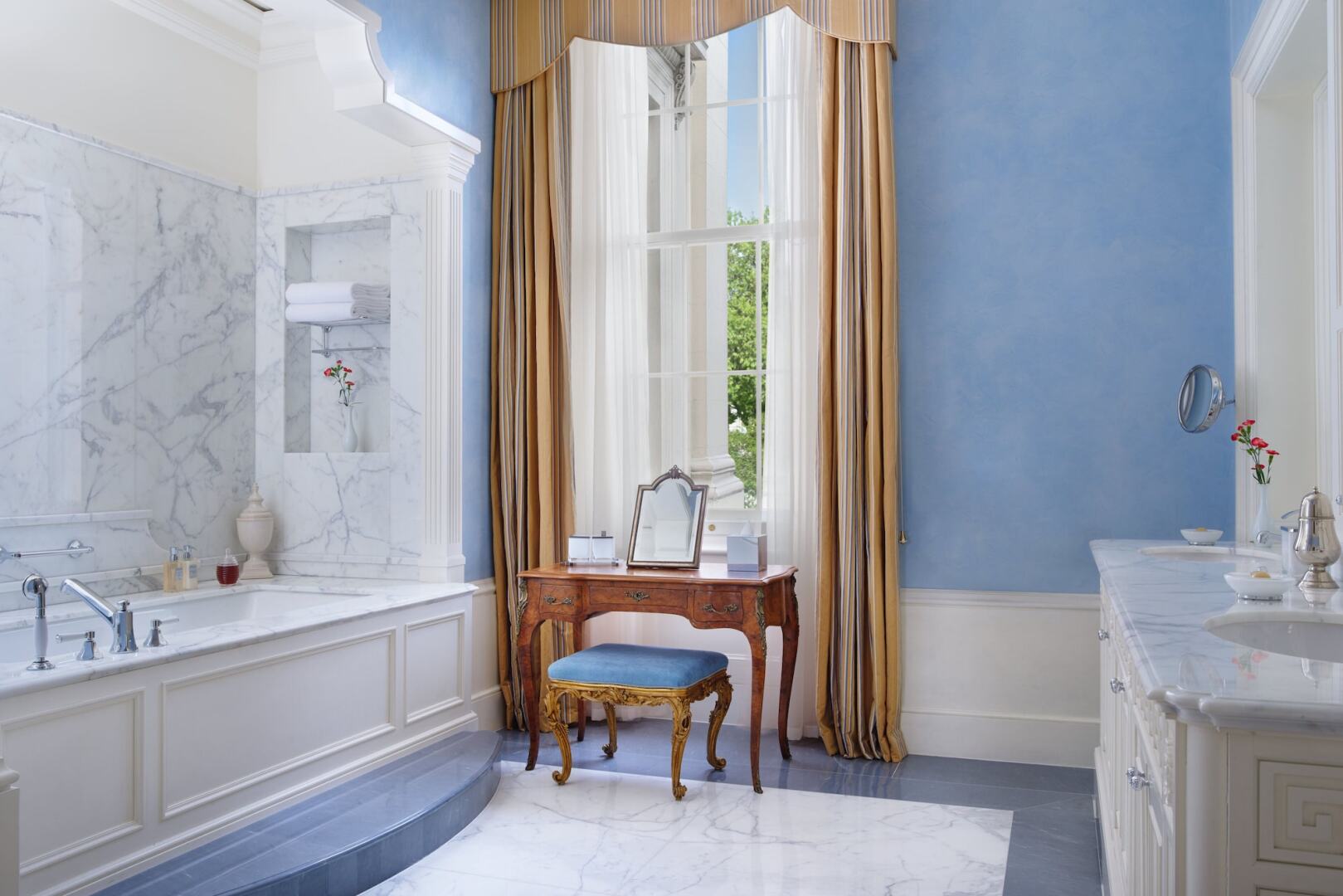 Photo - The Lanesborough, Oetker Hotels
