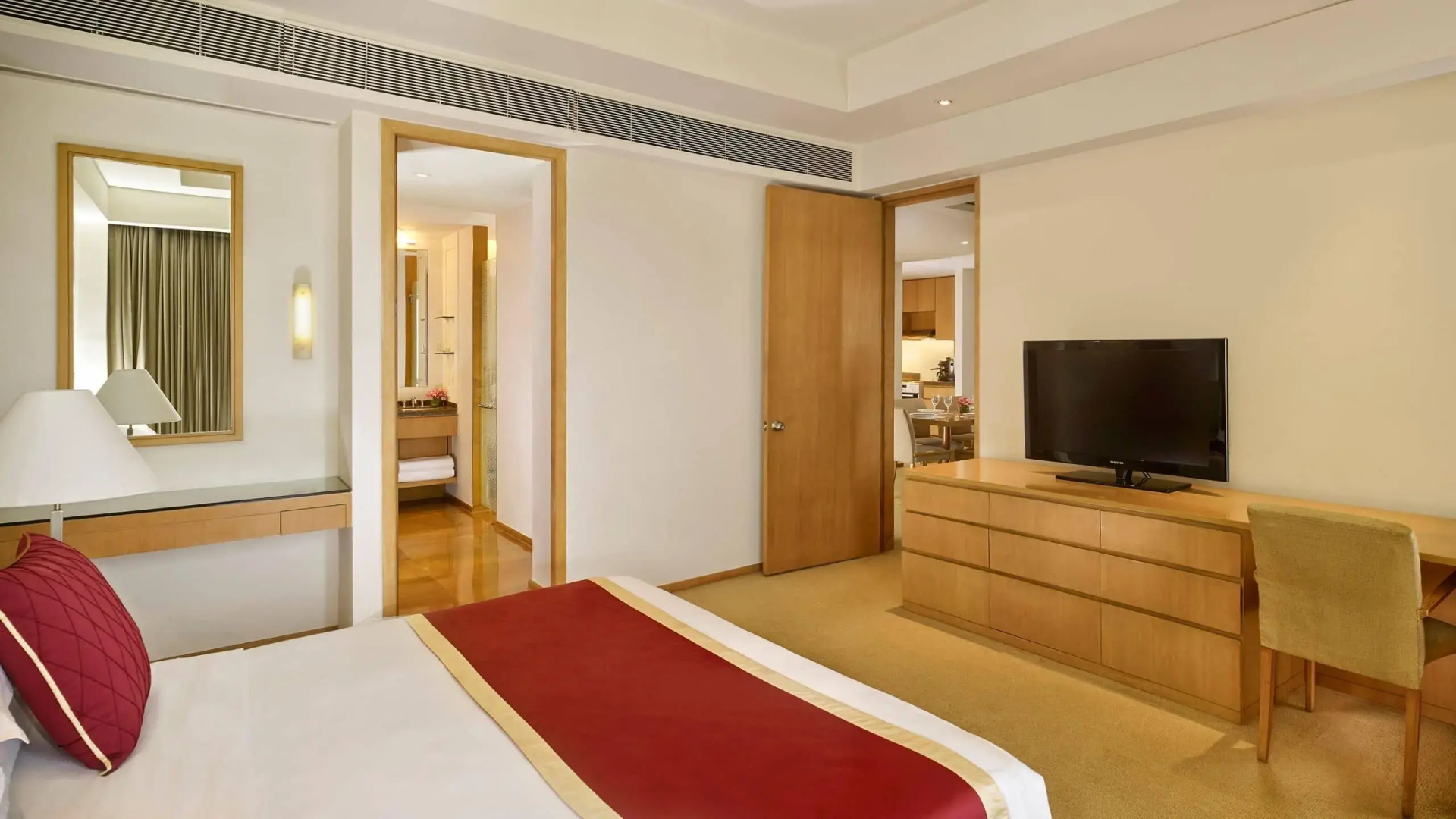 Photo - Grand Hyatt Mumbai Hotel and Residences