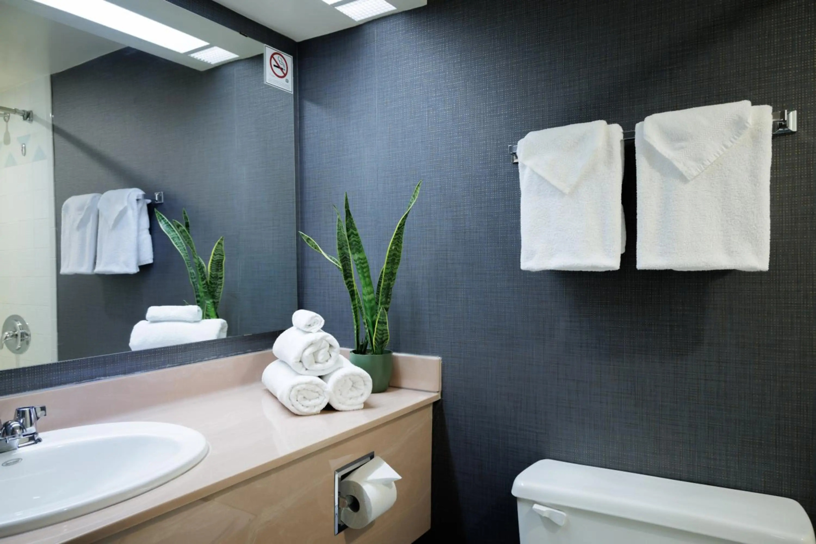 Photo - Cartier Place Suite Hotel