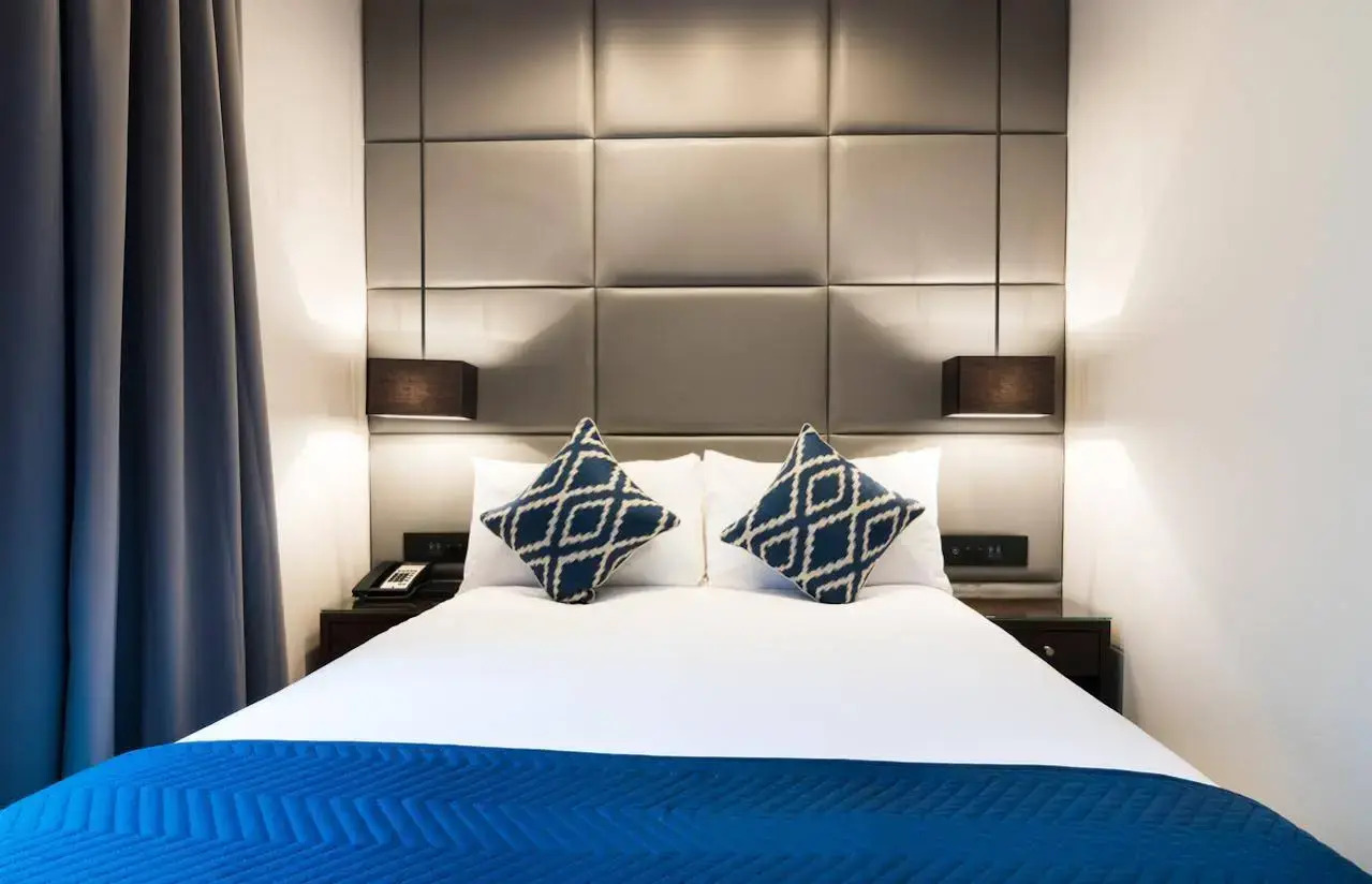 Photo - Montcalm Chilworth Townhouse