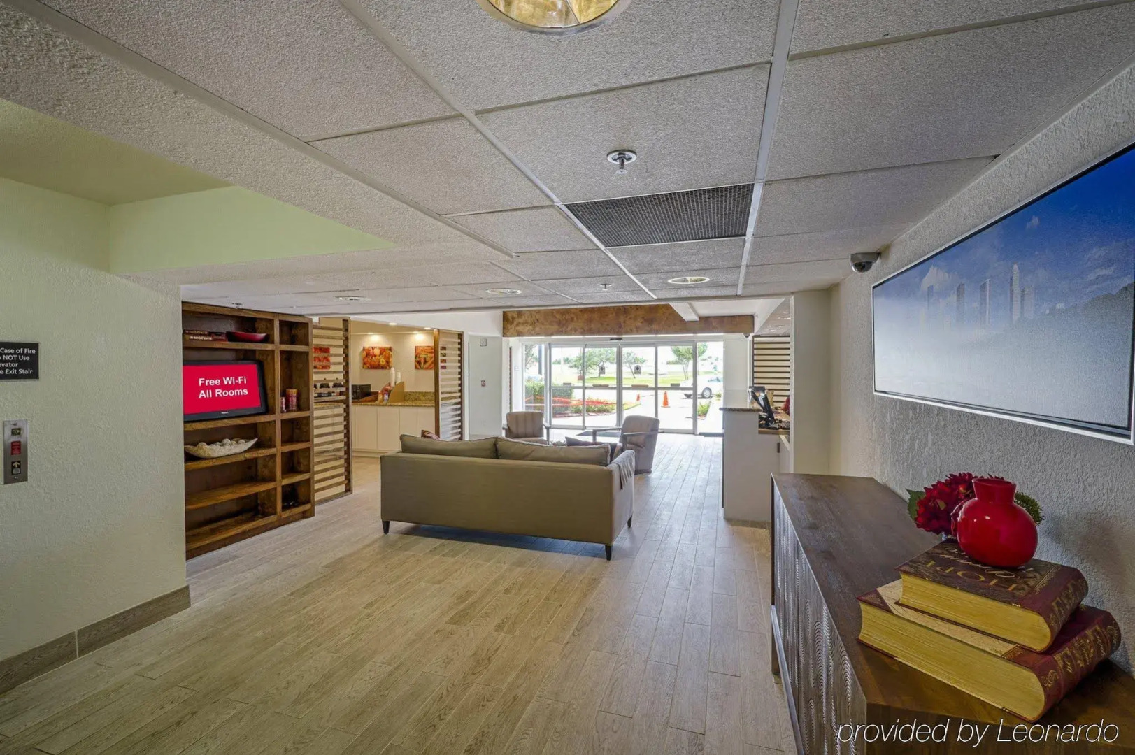 Photo - Red Roof Inn PLUS+ Houston - Energy Corridor