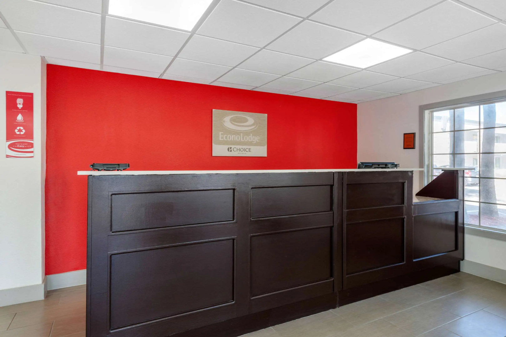 Photo - Econo Lodge Airport - RJ Stadium