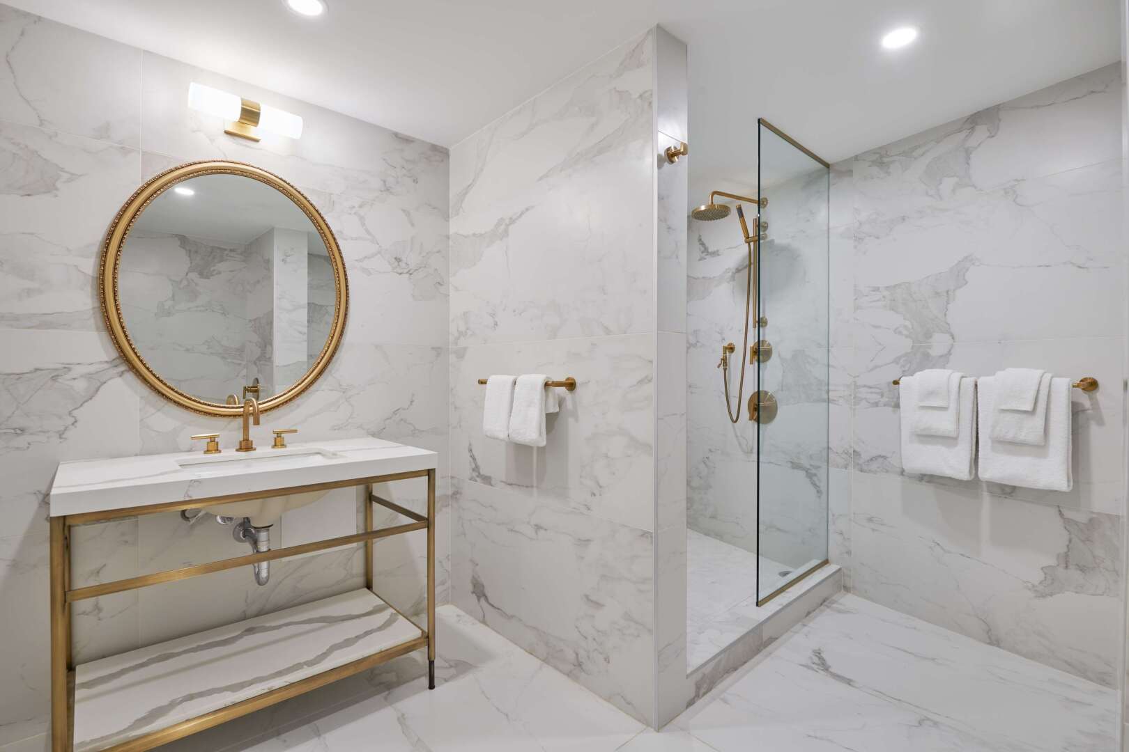 Photo - Pantages Hotel Toronto Centre