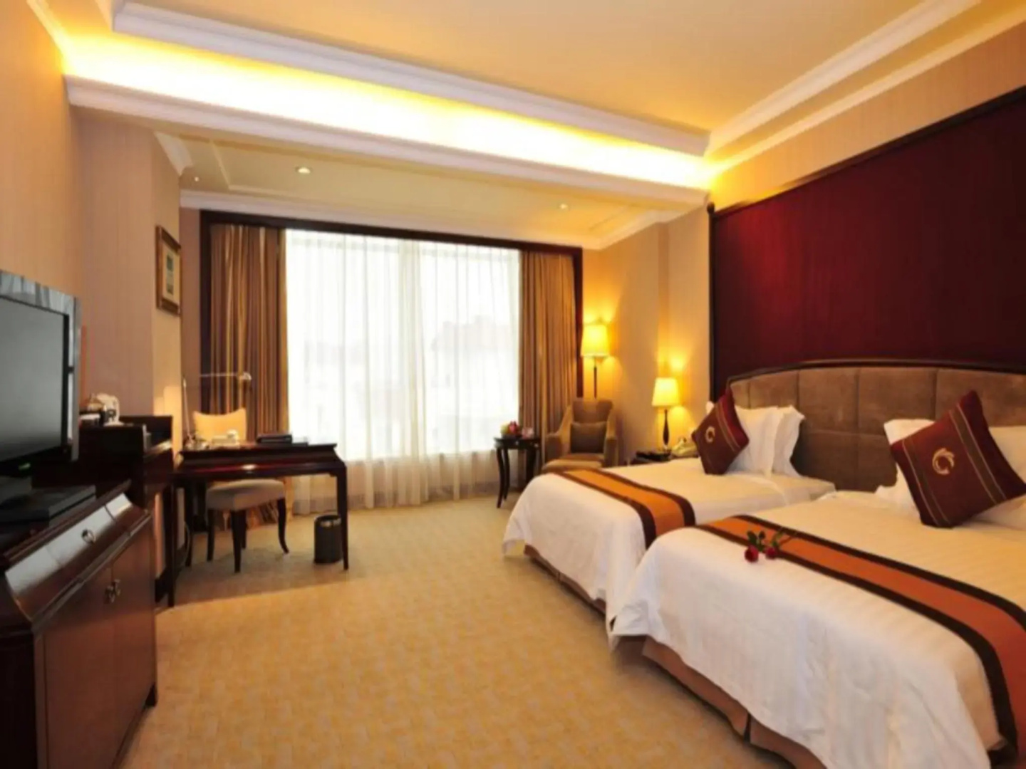 Photo - Royal Marina Plaza