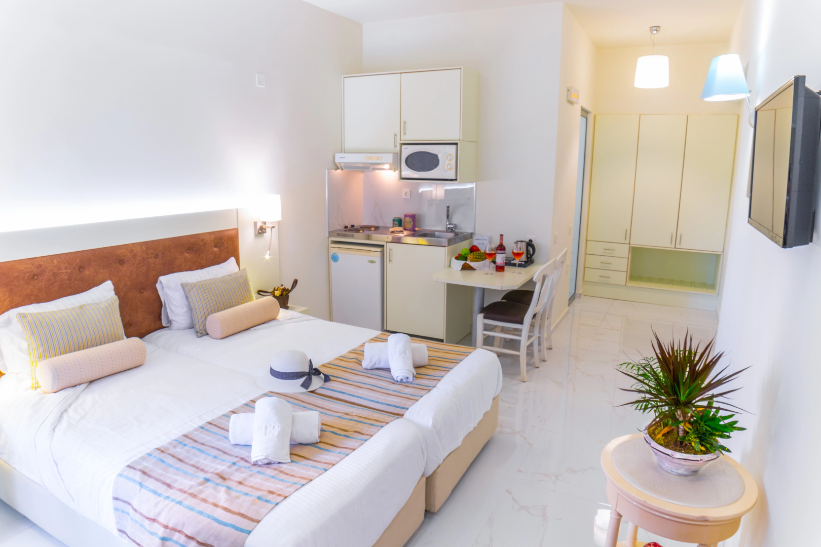 Photo - W Suites Annex by Estia