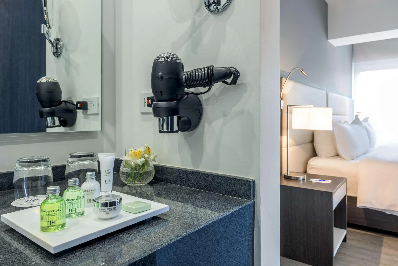 Photo - NH Bogota Urban 26 Royal