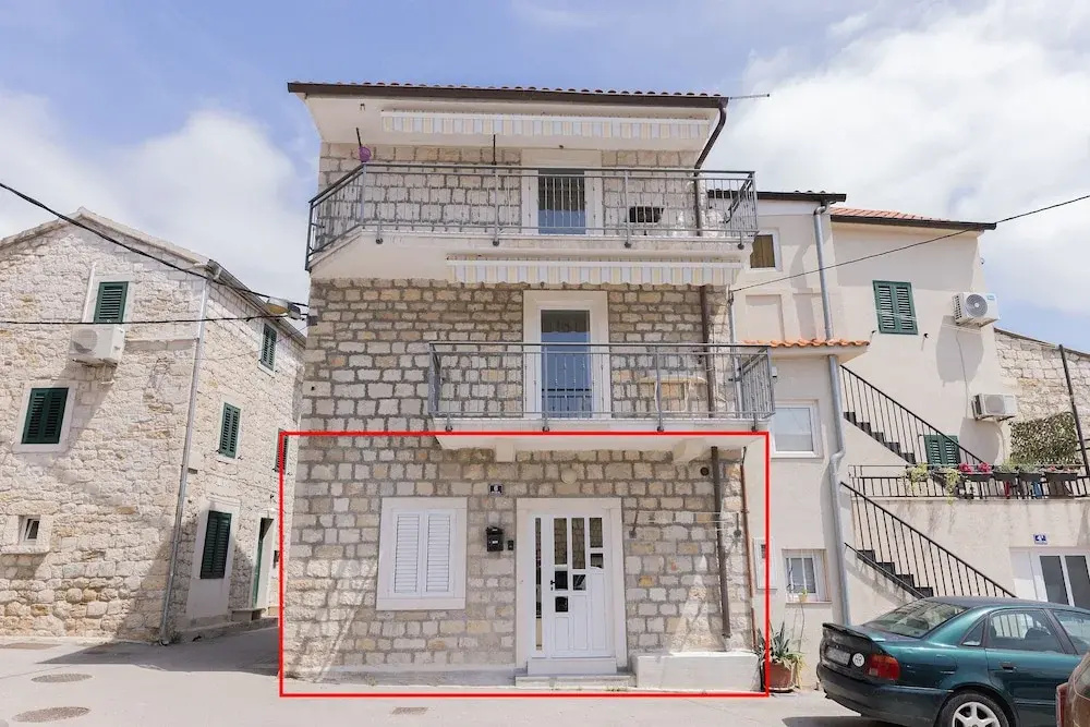 Apartments Kastilac with sea view — фото 1
