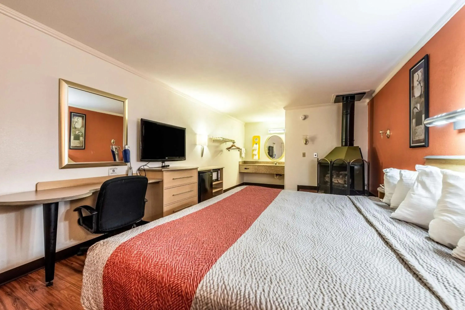 Photo - Motel 6 Gatlinburg, TN - Smoky Mountains