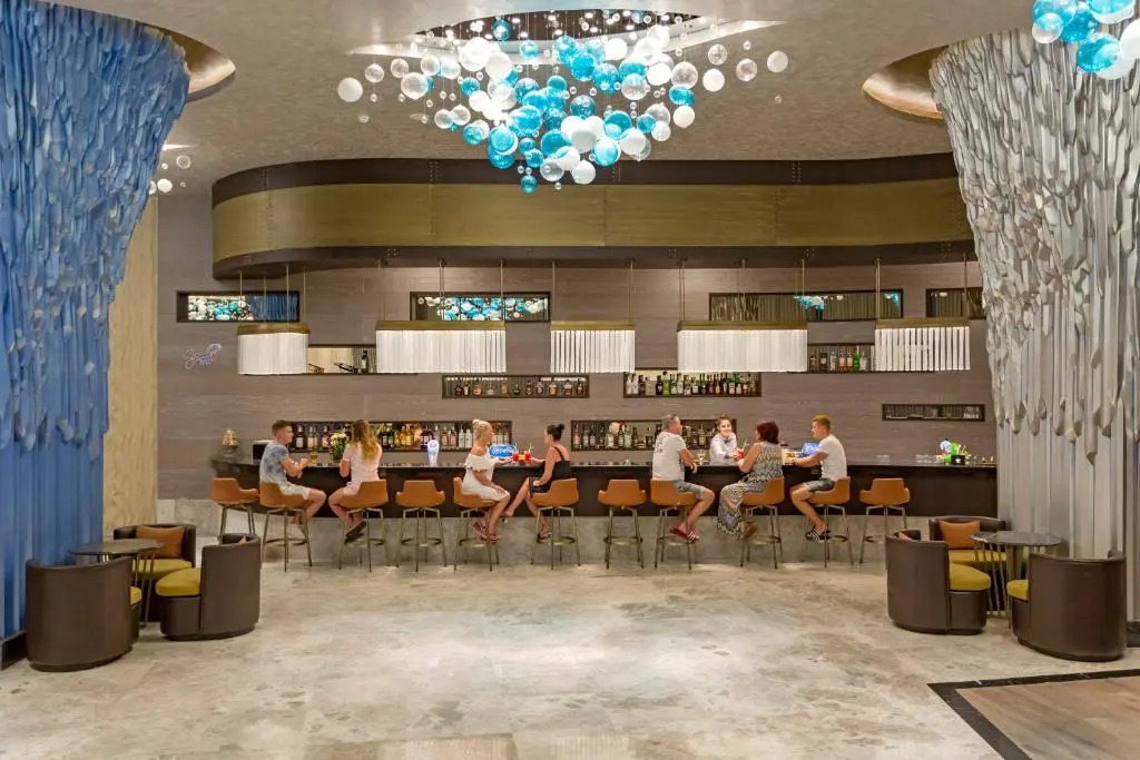 Photo - Royal Seginus