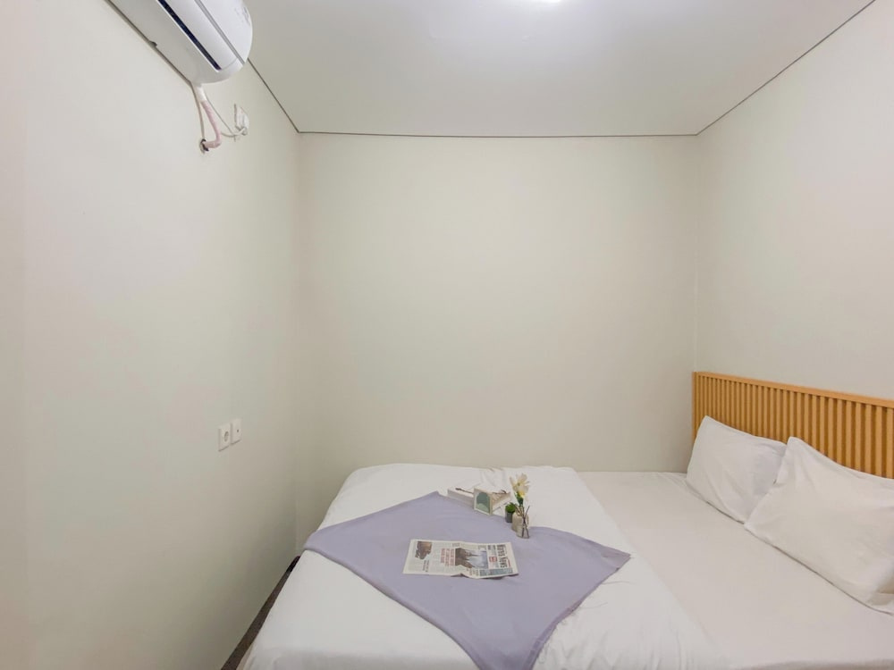 Basic Style And Homey 2Br At Apartment Nifarro Park