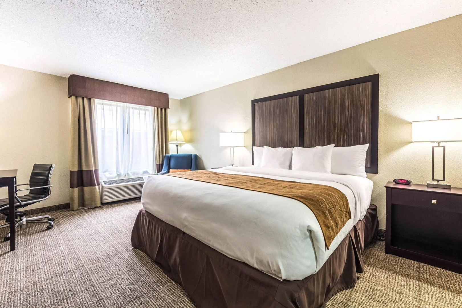 Photo - Comfort Inn Dallas Park Central