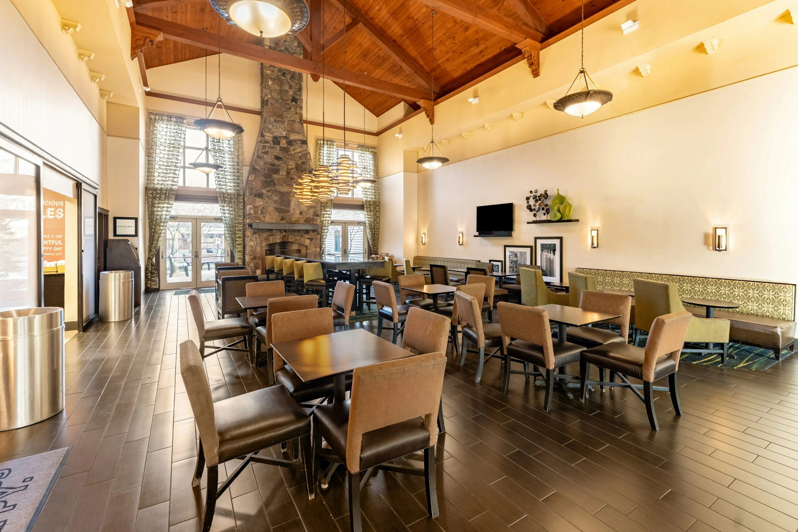 Foto - Hampton Inn & Suites Newtown