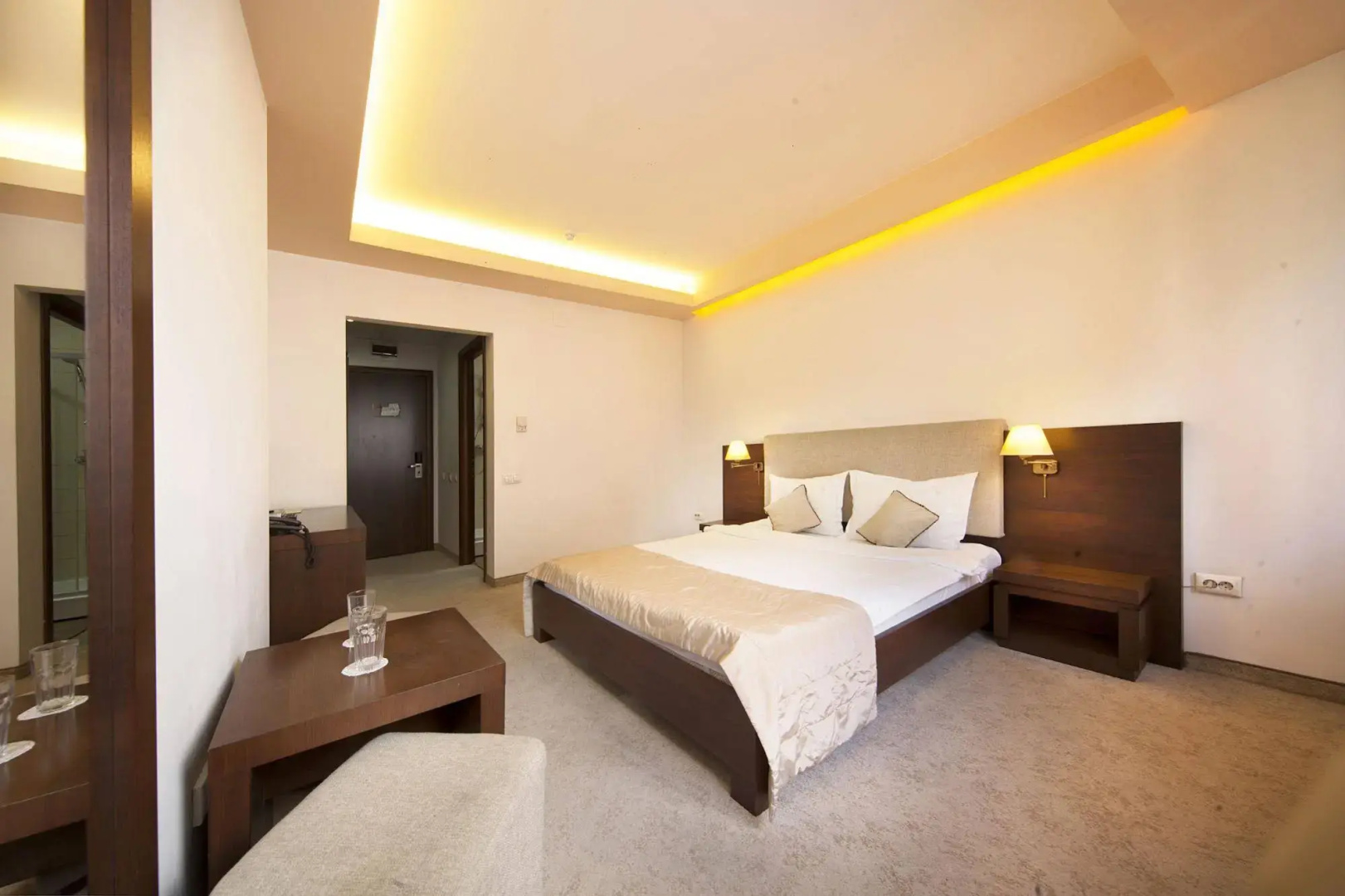 Photo - Hotel Yesterday