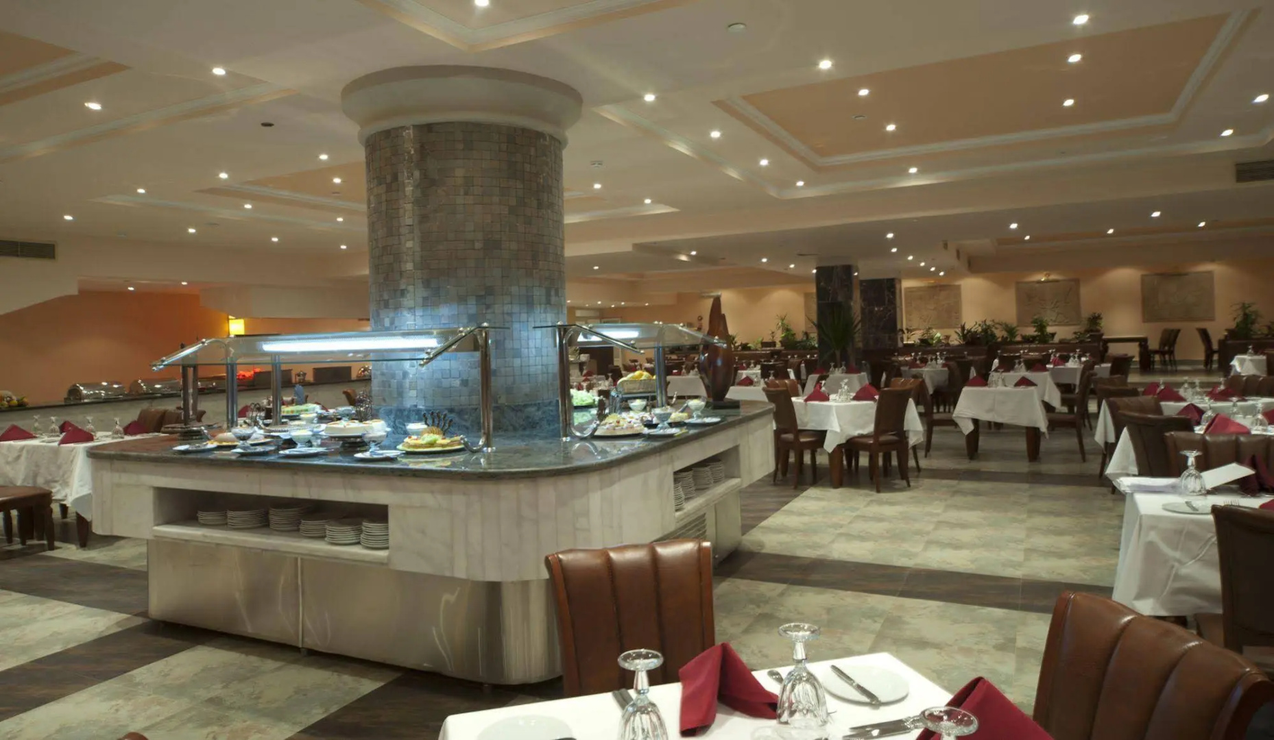 Photo - AMC Royal Hotel & Spa