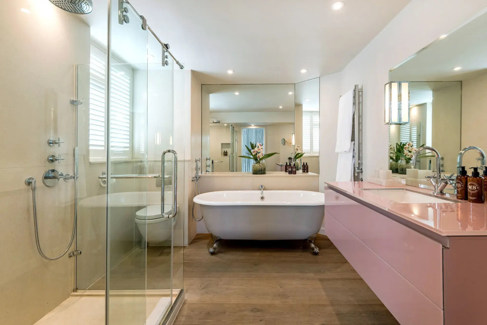 Foto - Buckingham & Lloyds