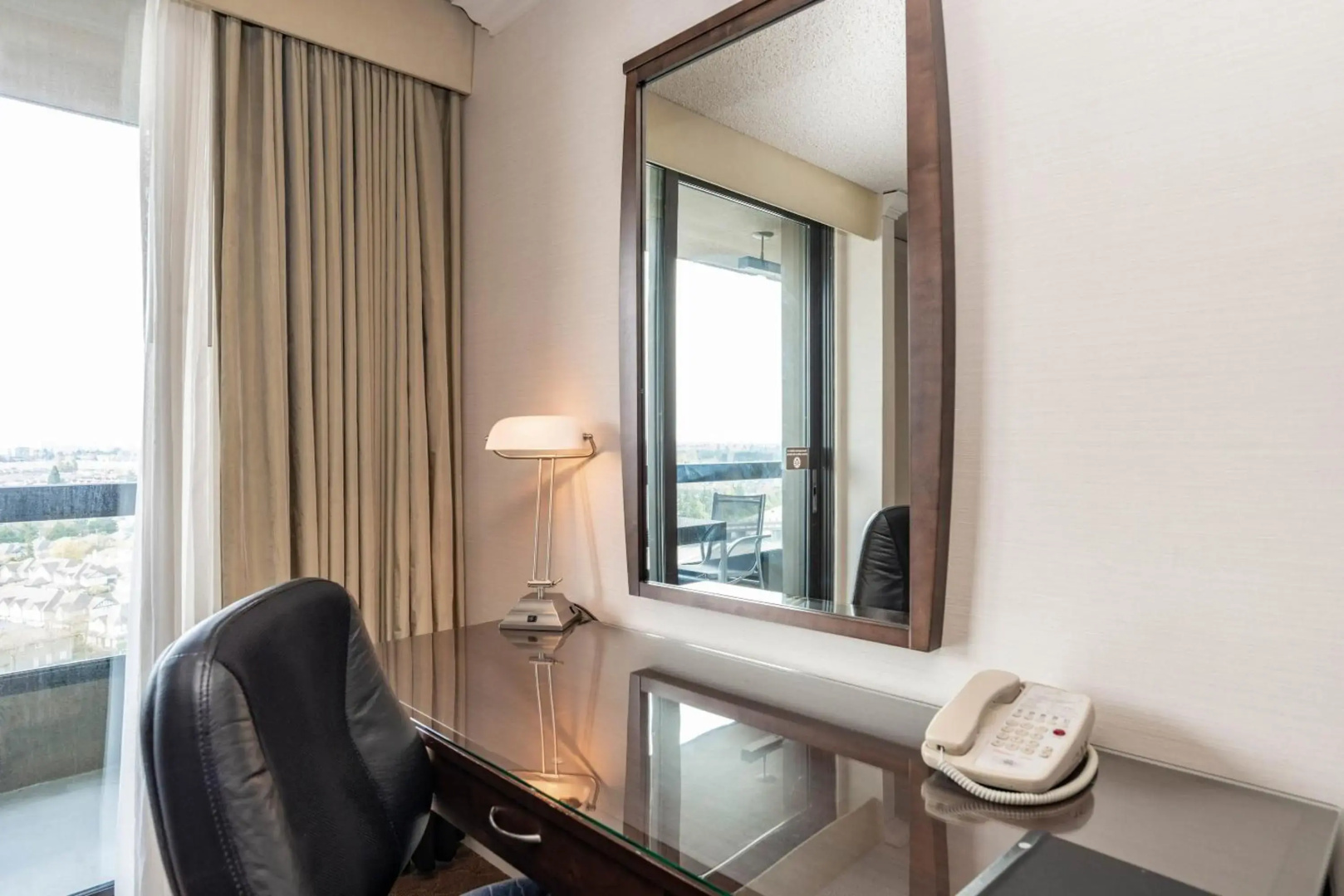 Foto - Sandman Signature Vancouver Airport Hotel & Resort