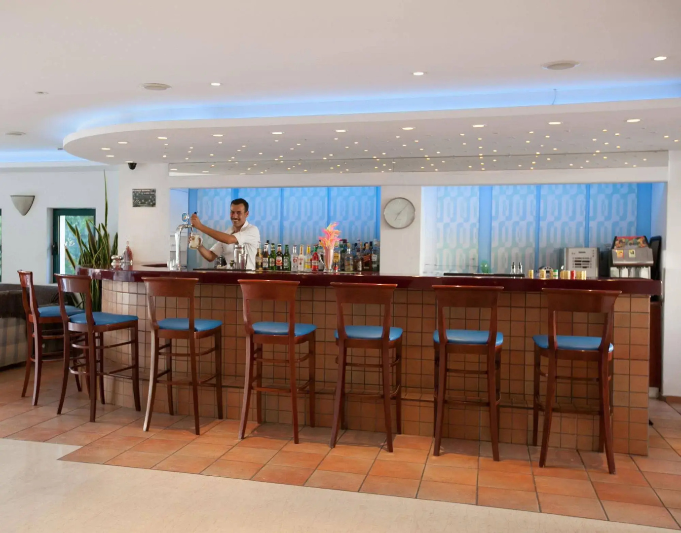 Foto - Elmi Beach Hotel & Suites