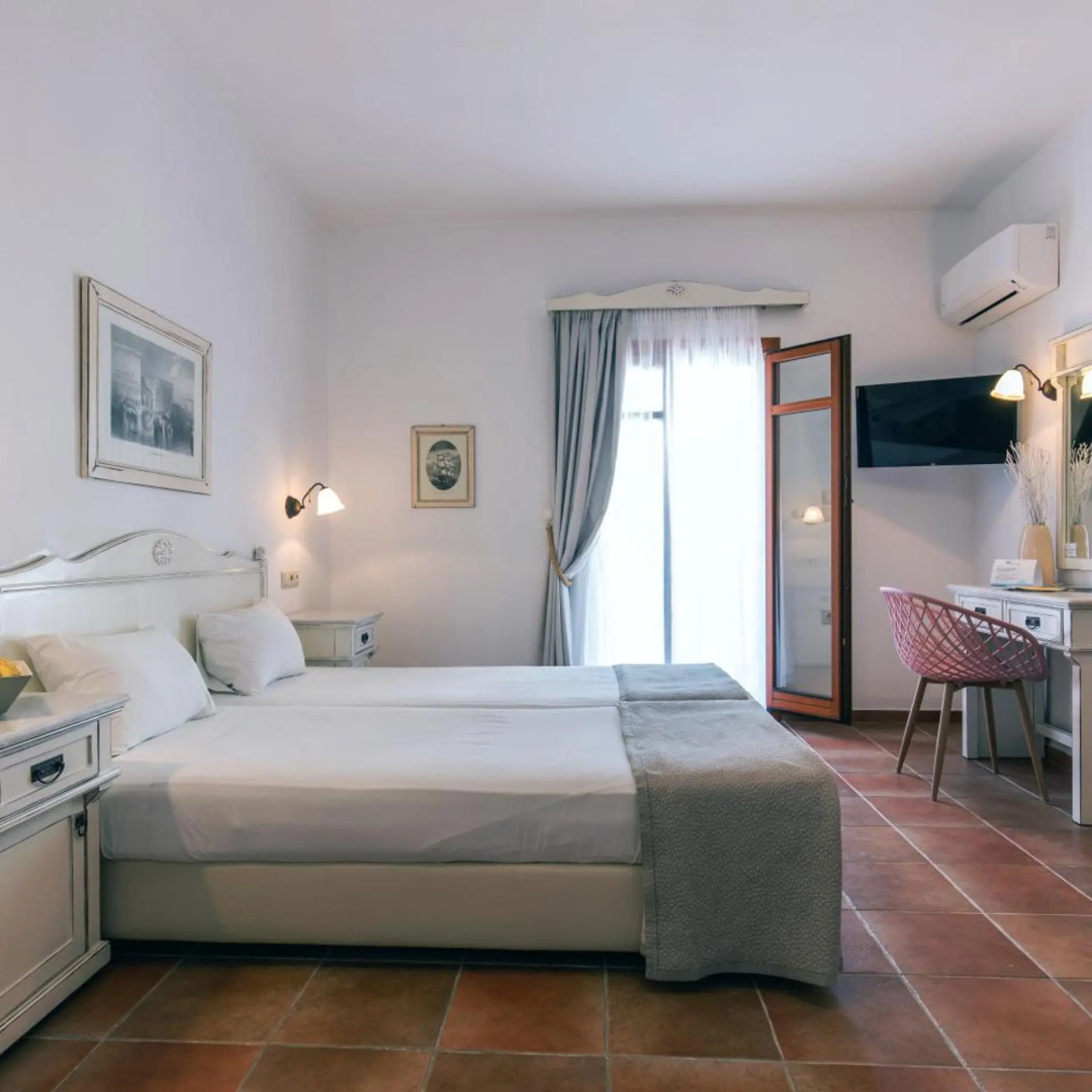 Photo - Plaza Beach Hotel