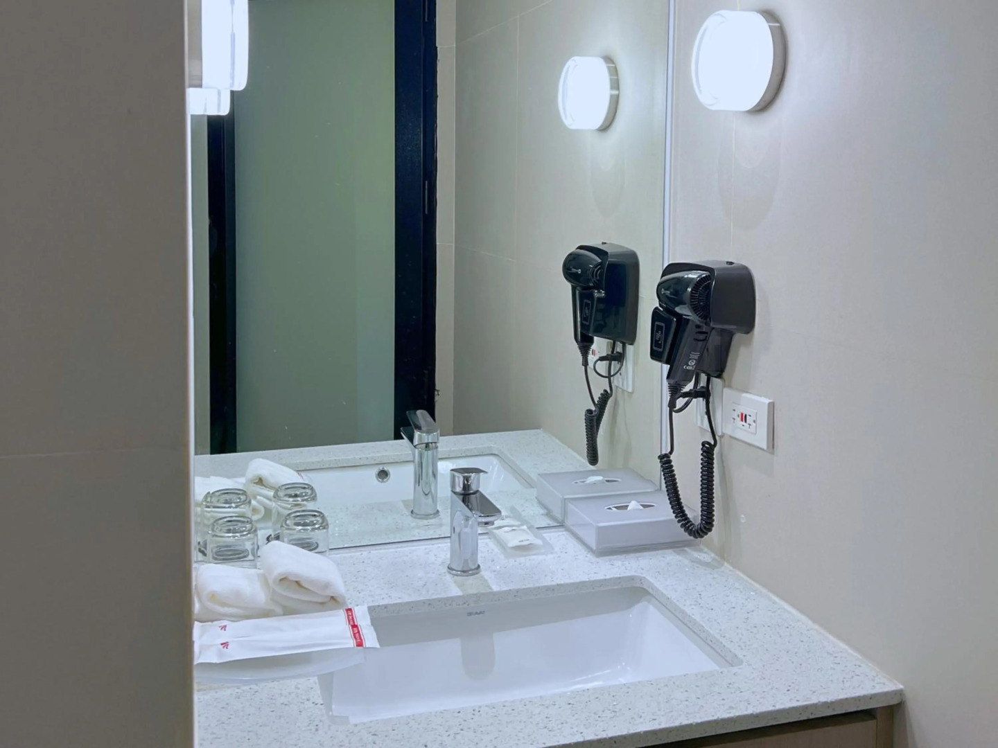 Photo - City Garden Hotel Makati