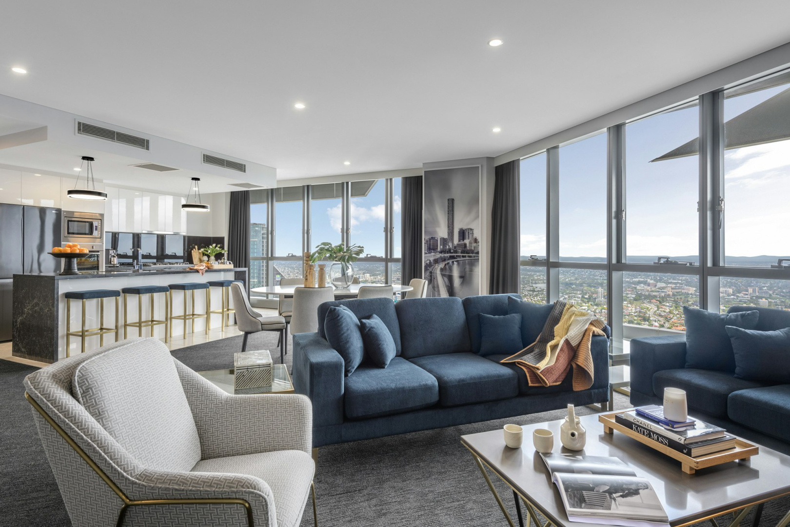 Photo - Meriton Suites Herschel Street, Brisbane