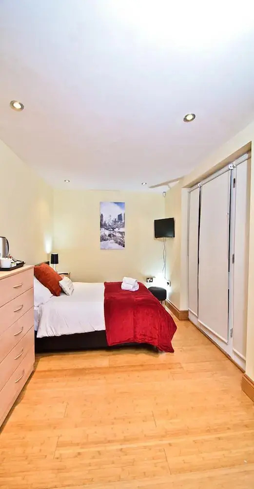 Photo - Thames View House Surrey Quays