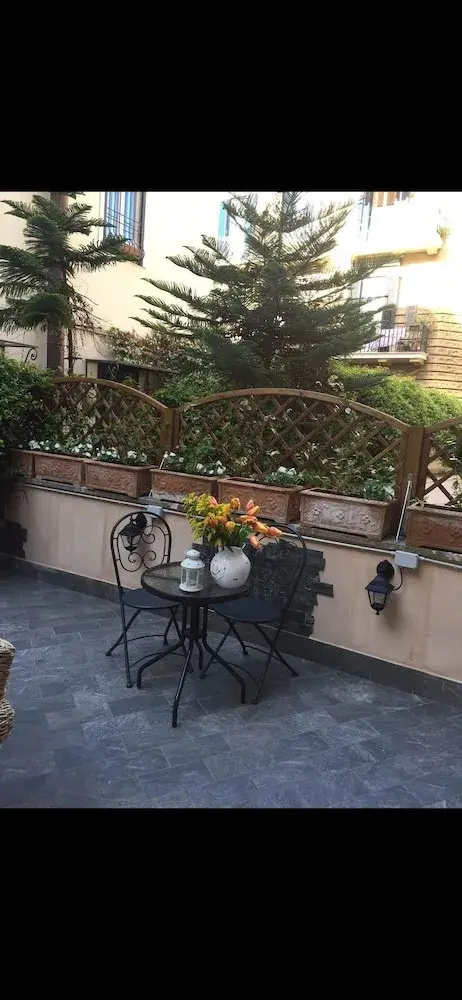 Foto - la piazzetta delle regine