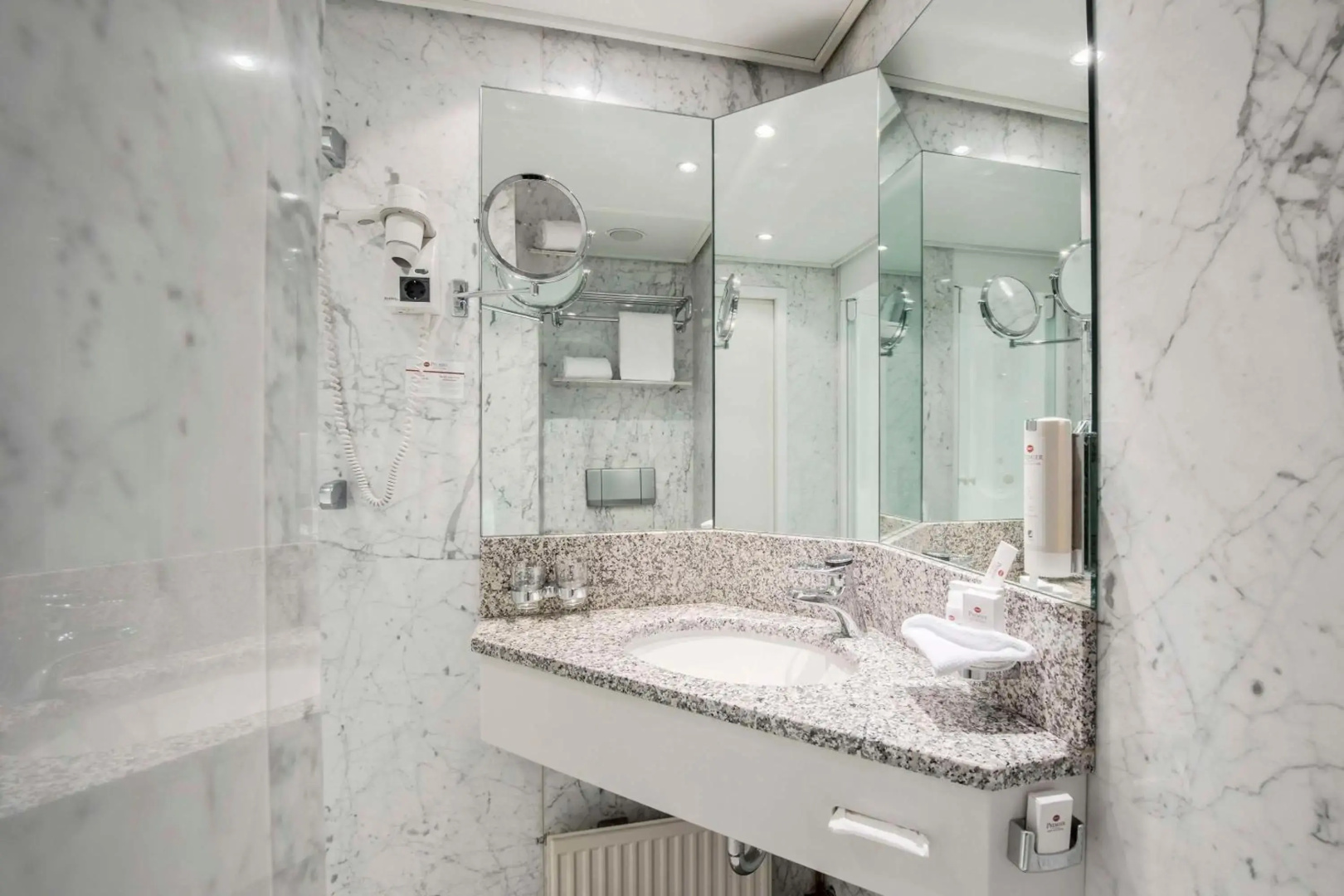Photo - Best Western Premier Hotel Villa Stokkum