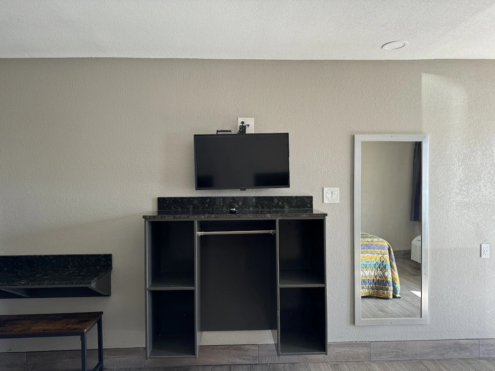 Foto - Nola Inn & Suites