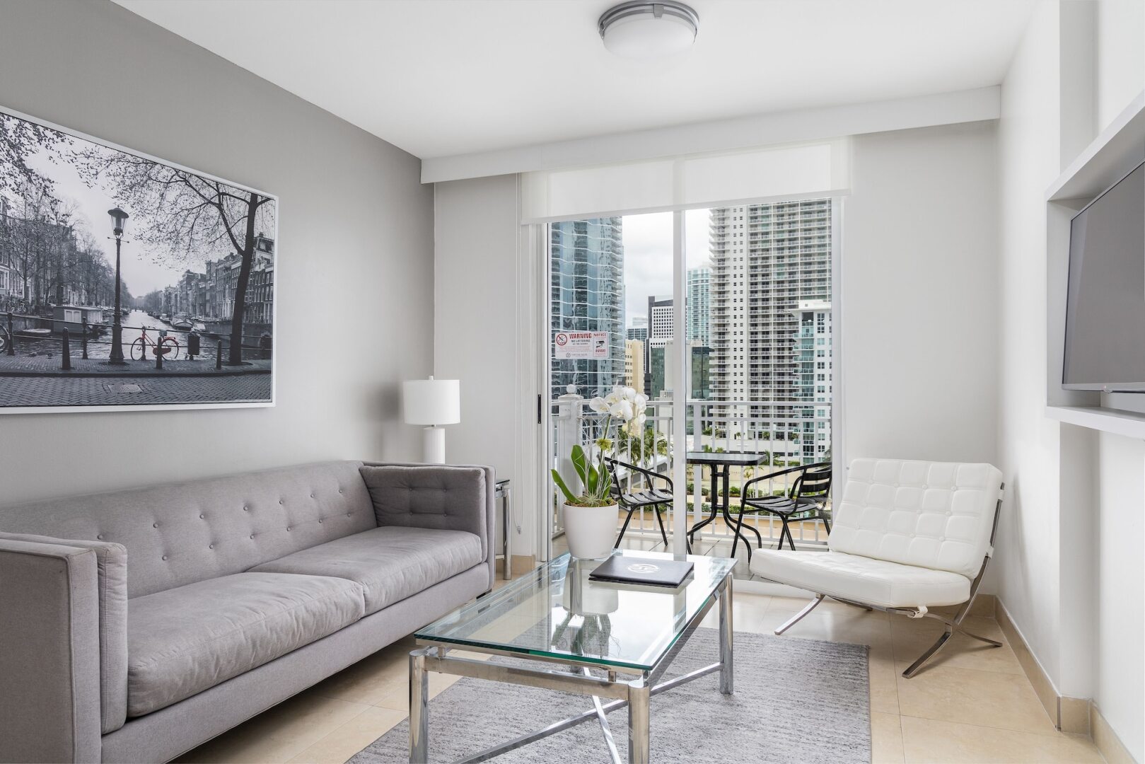 Photo - Fortune House Hotel Suites