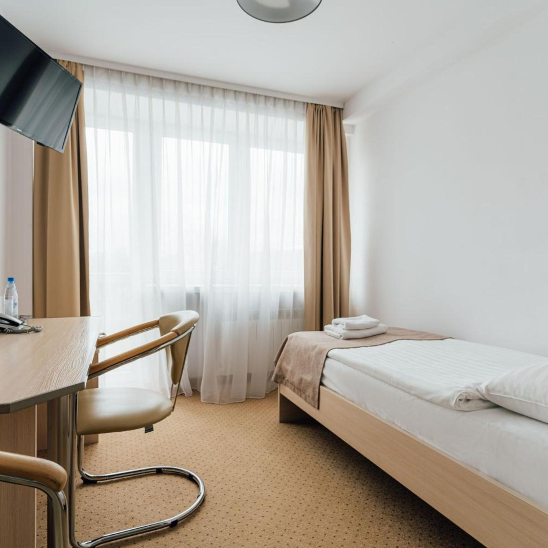 Photo - Hotel Logos