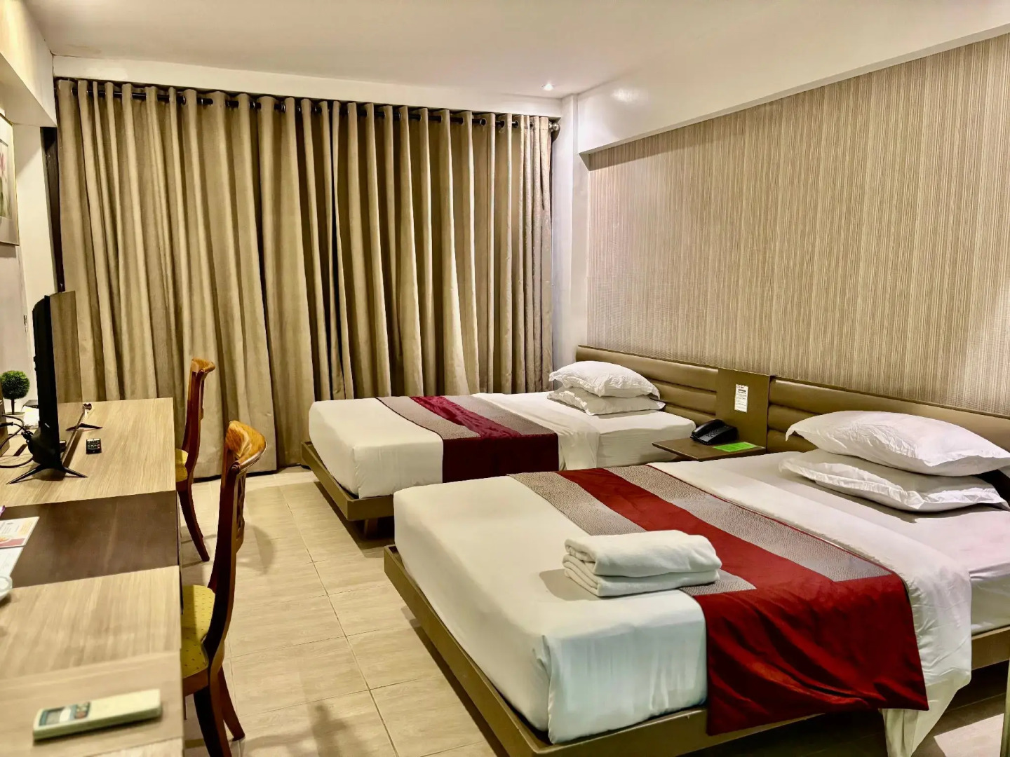 Photo - The E-Hotel Makati