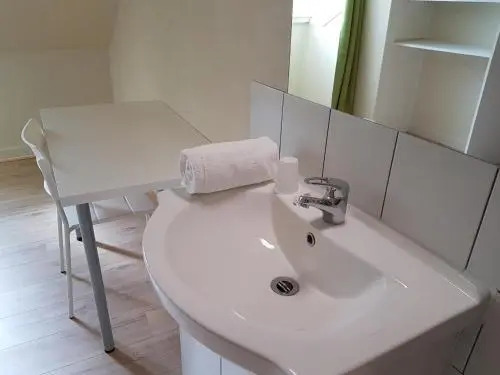 Foto - Budget Hôtel Weber - Strasbourg Centre Gare