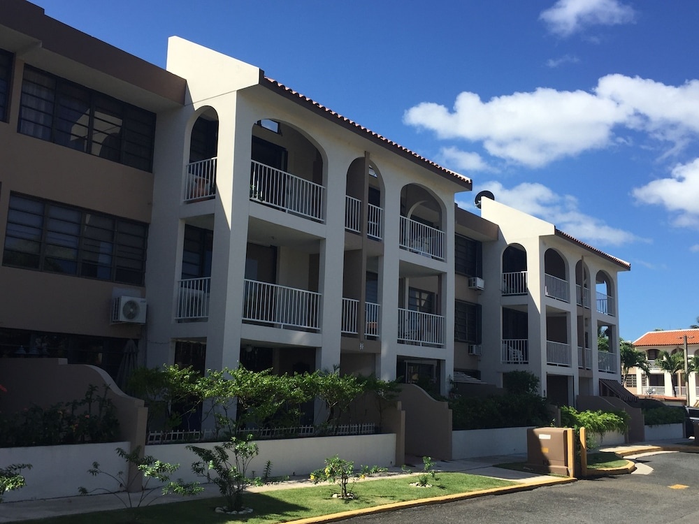 Monterrey Estates