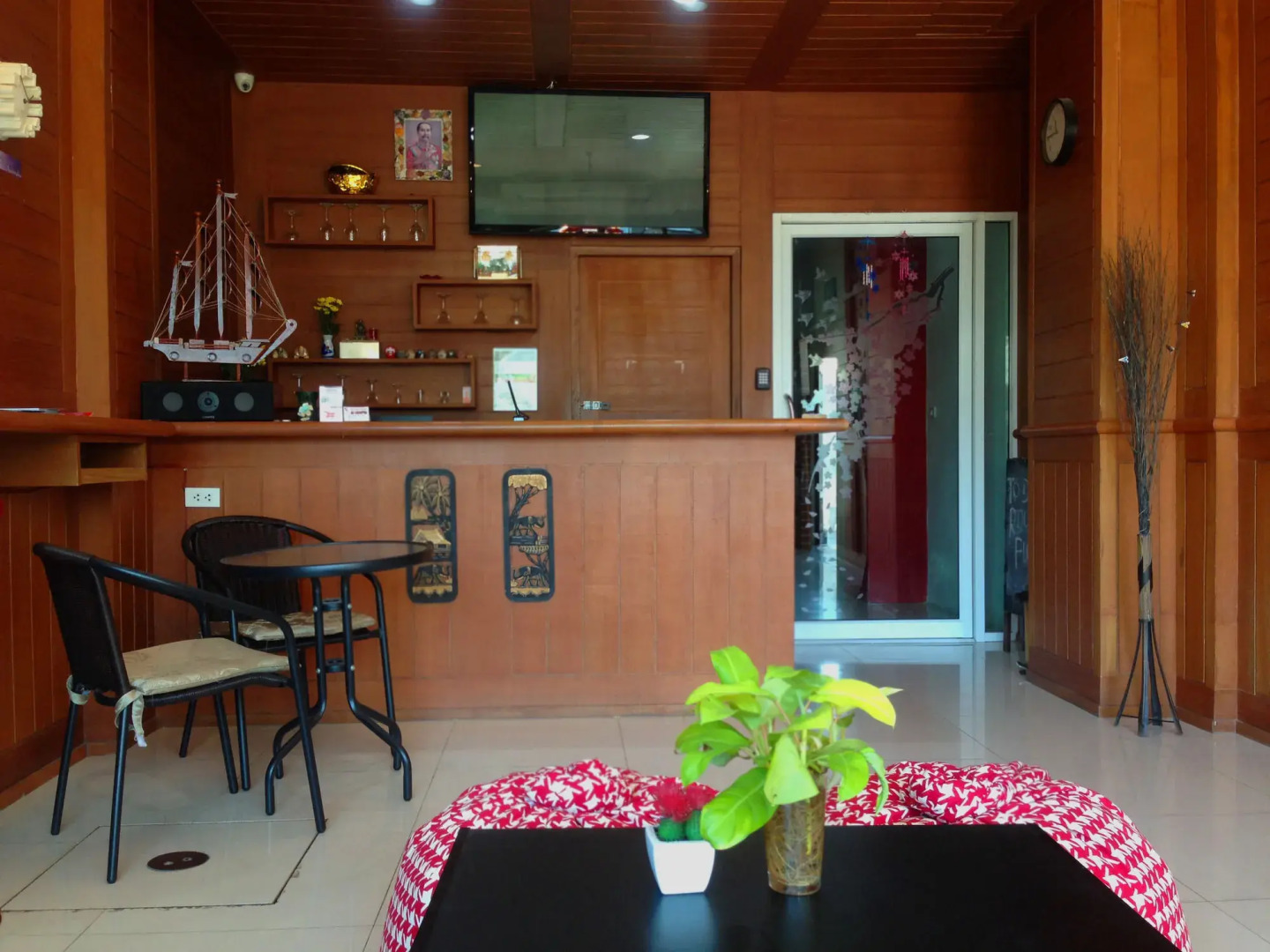 Foto - TJ Patong Hotel - Otop Shopping Paradise