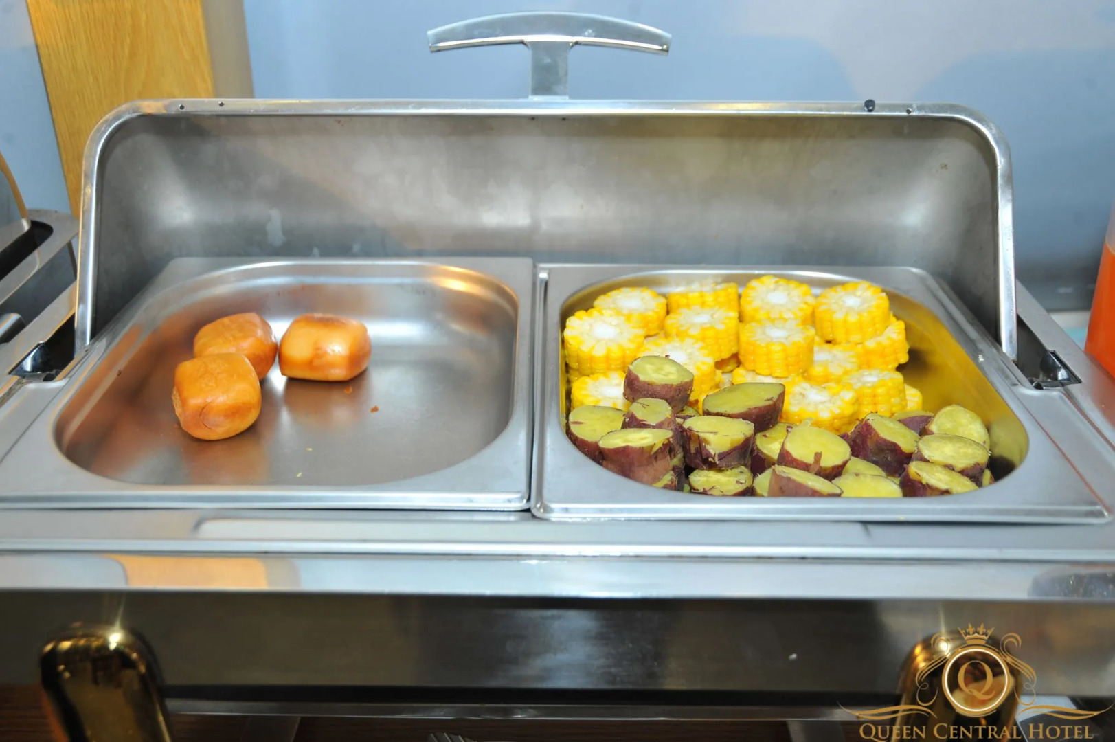 Photo - Queen Central Hotel - Ben Thanh Market