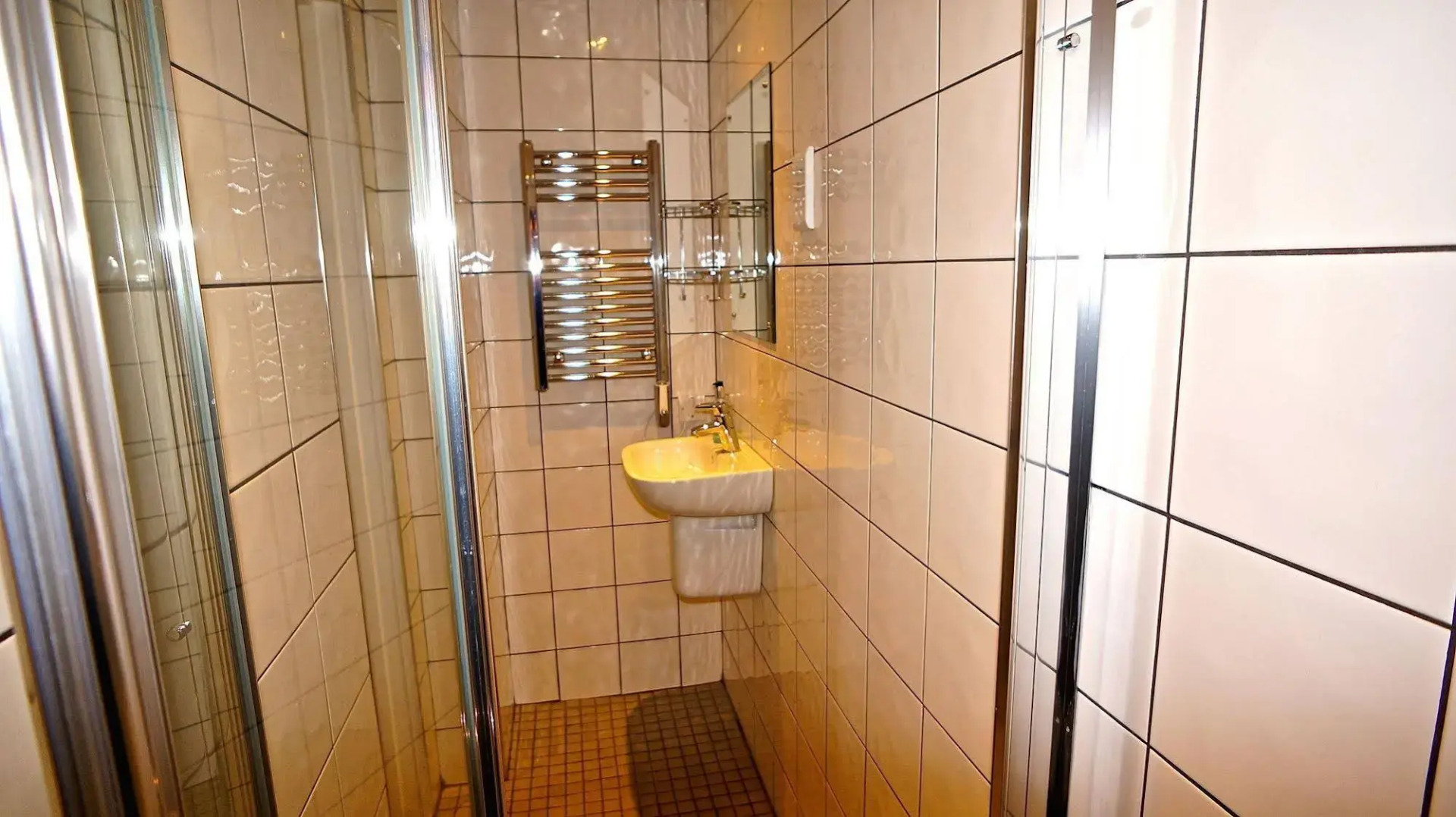 Foto - Crestfield Hotel